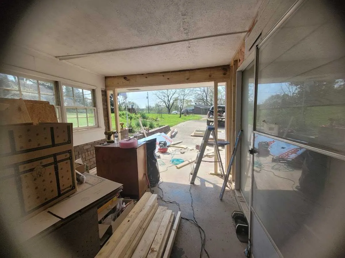 Air movers and dehumidifier for Water Mitigation Services in Kankakee